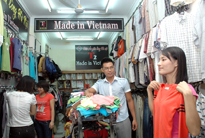 Năm 2015, 80% người tiêu dùng Việt Nam dùng hàng Việt