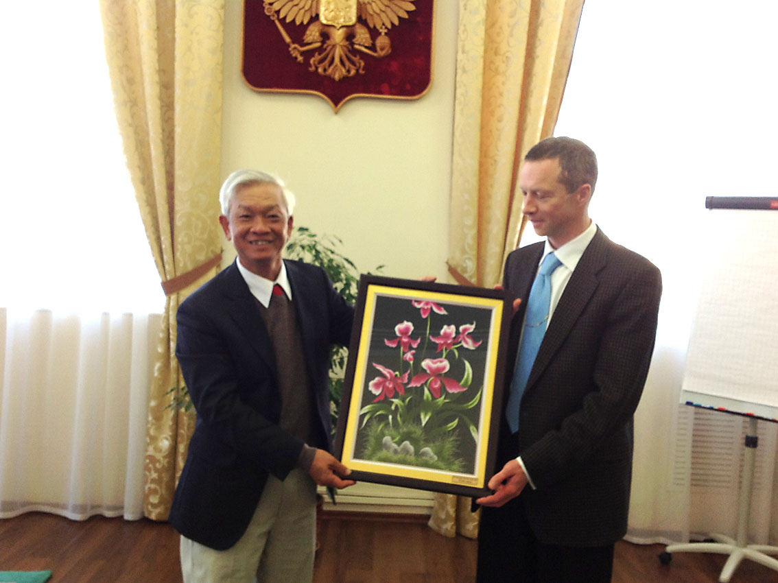 Đoàn công tác tỉnh Khánh Hòa thăm Đại học quốc gia Viễn Đông