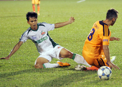 Làn sóng cầu thủ Việt quay lại đội bóng cũ