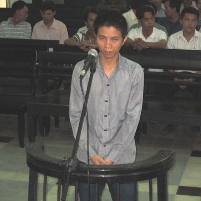 Tòa án nhân dân tỉnh vừa tuyên phạt bị cáo Phạm Sĩ Lai (sinh năm 1983, trú thôn 2, xã Diên Phú, huyện Diên Khánh) 12 năm tù về tội “Giết người”.  