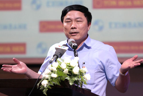 Đưa cầu thủ Việt về giá trị thực