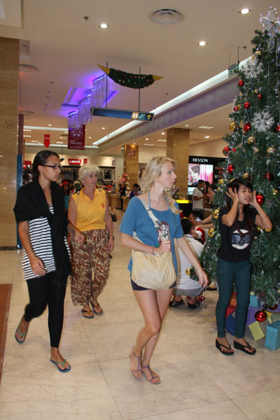 Nhiều du khách nước ngoài đã lựa chọn TP.Nha Trang làm nơi dừng chân trong dịp lễ Giáng sinh.