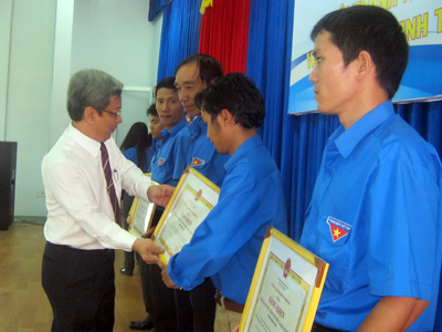 Giải thể Đội Thanh niên tình nguyện tham gia xây dựng và phát triển kinh tế - xã hội miền núi