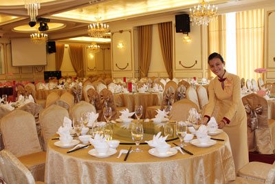 Buffet “Gói và Cuốn” tại nhà hàng Đèn Lồng Đỏ