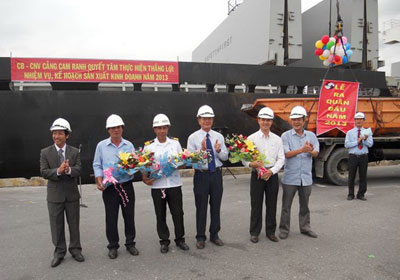 Tổ chức lễ ra quân đầu năm 2013