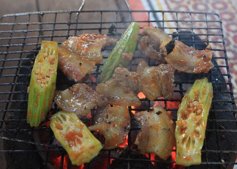 Món ăn: Thịt heo rừng nướng