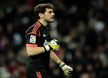  Thủ thành Iker Casillas trình diễn phong độ chói sáng trong năm 2012