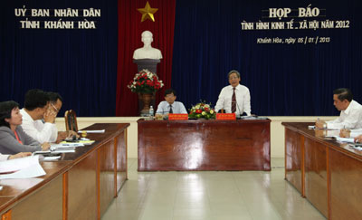 Họp báo tình hình kinh tế - xã hội năm 2012