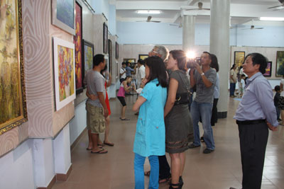 Nhiều hoạt động, nhiều giải thưởng của khu vực và trong nước, nhiều tác phẩm ra đời là thành quả lao động nghệ thuật của văn nghệ sĩ tỉnh trong một năm được coi còn không ít khó khăn.