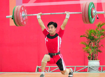 Một quyết định, hai câu hỏi