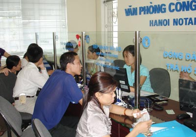 Công chứng viên phải hành nghề chuyên trách