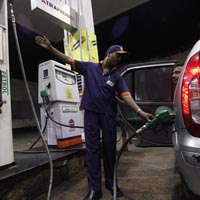 Giá xăng, dầu thế giới giảm nhẹ