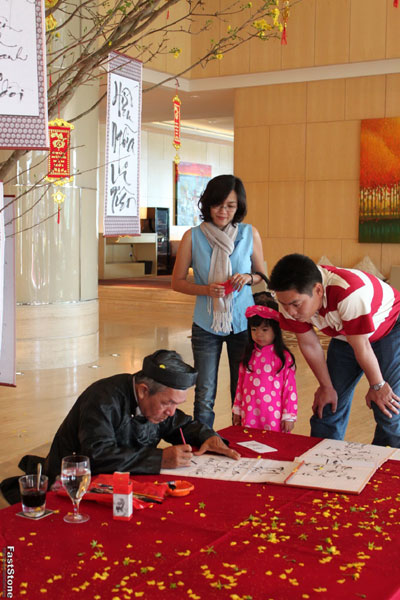 Chuẩn bị đón khách dịp Tết Nguyên đán