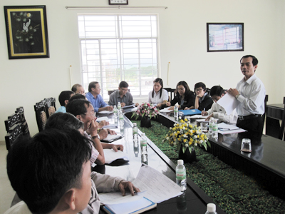 Ông Nguyễn Trí Tuân, Phó Chủ tịch UBND huyện Cam Lâm phát biểu tại buổi làm việc.