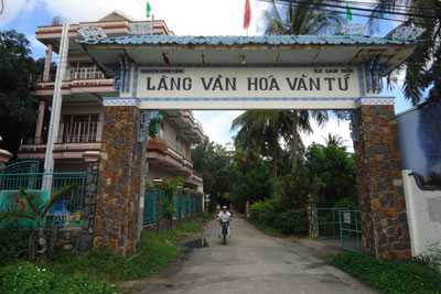 Là điển hình trong phong trào xây dựng làng văn hóa (LVH) cơ sở, làng công giáo Văn Tứ Tây (xã Cam Hòa, Cam Lâm) luôn tích cực xây dựng nếp sống tốt đời đẹp đạo...