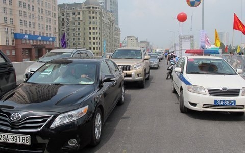 Chính thức giảm phí trước bạ đăng kí ôtô trên toàn quốc