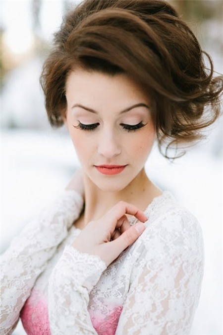 Bí quyết trang điểm ngày đông cho cô dâu