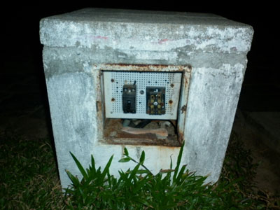 Hộp điện cần có nắp đậy