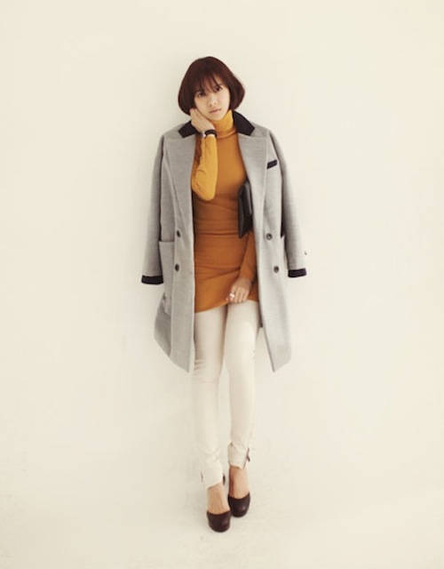 Ngày lạnh, phối đồ cùng quần jeans trắng