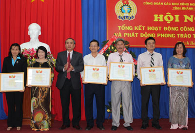 5 tập thể, 13 cá nhân đạt thành tích xuất sắc