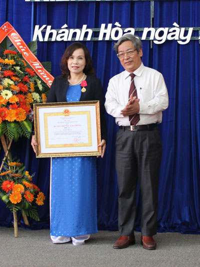 Sẵn sàng phương tiện, thiết bị, nhân lực để đảm bảo thông tin liên lạc thông suốt