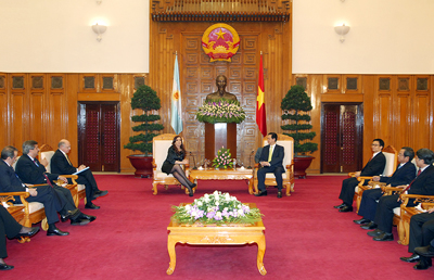 Thủ tướng Nguyễn Tấn Dũng khẳng định, Việt Nam hoan nghênh và chào đón các doanh nghiệp của Argentina sang hợp tác, đầu tư tại Việt Nam.  Ảnh: VGP/Nhật Bắc