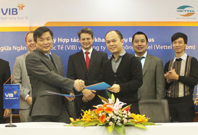 Thêm 3 ngân hàng hợp tác với Viettel cung cấp dịch vụ BankPlus