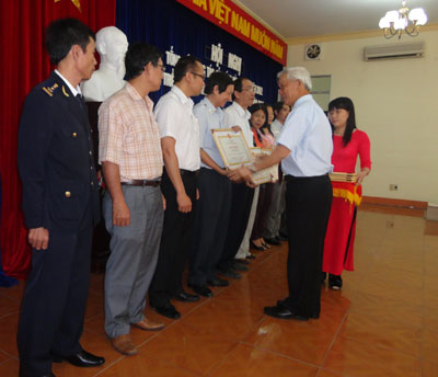 100% thủ tục hành chính được cập nhập, công bố công khai trên cổng thông tin điện tử