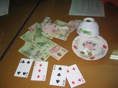 Đánh bạc trong quán nước