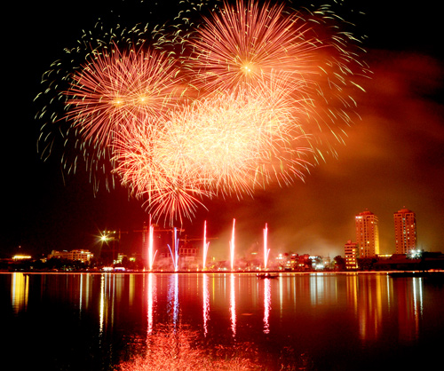 Những điểm xem pháo hoa đẹp nhất đêm giao thừa