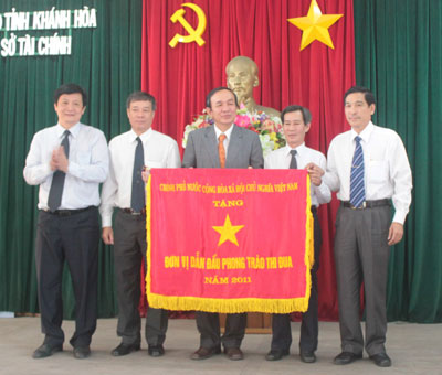 Ngành Tài chính phấn đấu thu ngân sách đạt 10.516 tỷ đồng