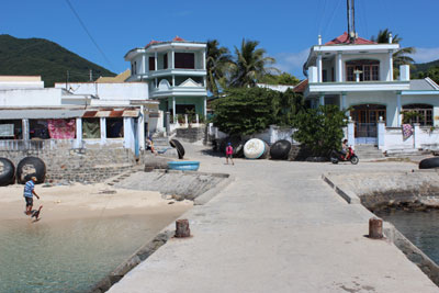 Cuộc sống của người dân xã Ninh Vân nay đã đổi thay.