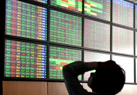 Dòng tiền lao dốc mất 55%