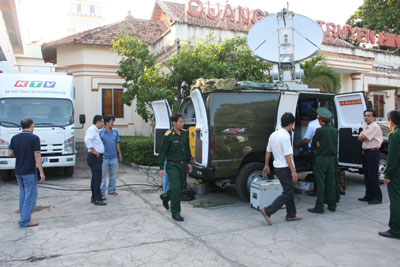 Mang hơi ấm đất liền đến đảo ngàn khơi