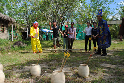  Trò chơi dân gian ở Khu du lịch Waterland Suối Thạch Lâm.