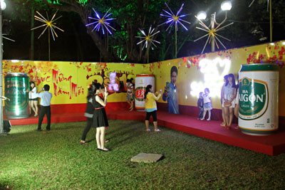 Điểm trang trí của Bia Sài Gòn thu hút nhiều bạn trẻ đến chụp hình.