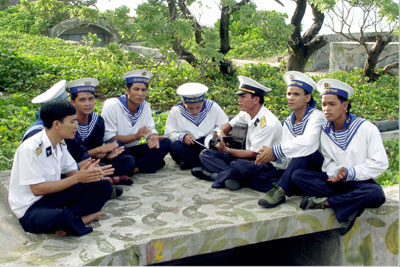 Các chiến sĩ ở Trường Sa thường hát những ca khúc của nhạc sĩ Hình Phước Long.