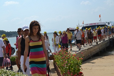 Đi Nha Phu, “Hái lộc đầu xuân”