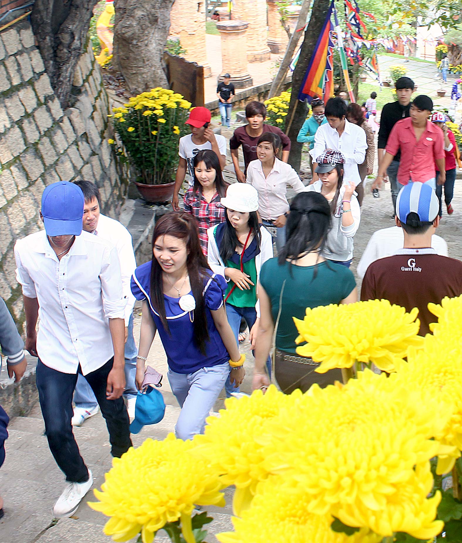 Nhộn nhịp xin lễ đầu năm