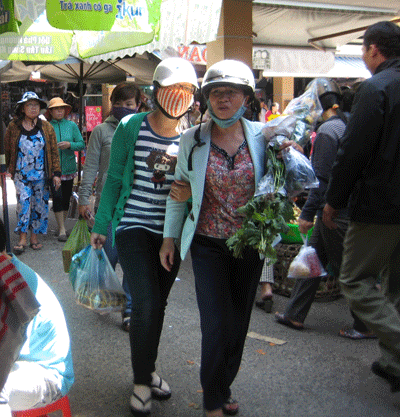 Sau Tết, giá vẫn “neo” ở mức cao