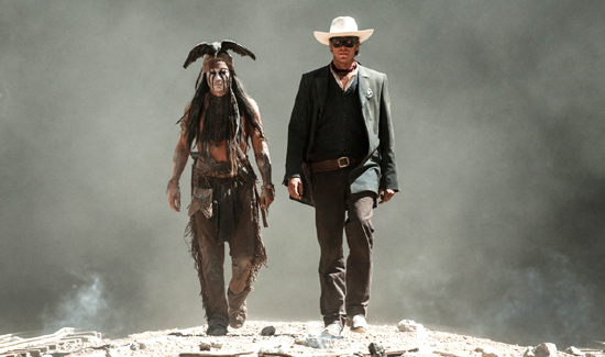 “Cướp biển” Johnny Depp tái xuất trong “Kỹ Sĩ Cô Độc”