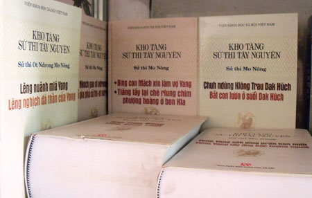 Bộ sử thi đồ sộ của người M’Nông do nghệ nhân Điểu Kâu sưu tầm và biên soạn. 