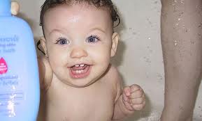 Nước hoa cho trẻ em đối mặt với nghi vấn và phản đối