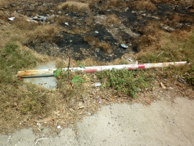 Biển báo giao thông ngã nhào