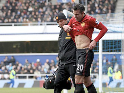 Van Persie kịp bình phục trước đại chiến với Real