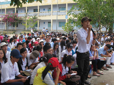 Giải “cơn khát” thông tin