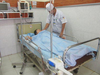 Cứu sống mẹ và con sản phụ bị vỡ tử cung