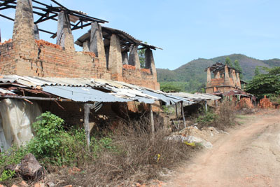  Lò gạch thủ công của gia đình ông Đặng Văn Lưỡng ở thôn Phước Lâm, xã Ninh Xuân đã ngừng hoạt động.