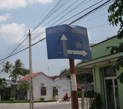 Cần thay mới biển chỉ dẫn