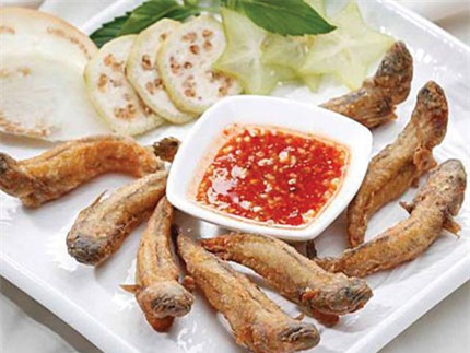 Món ăn: Cá bống chiên giòn mắm me